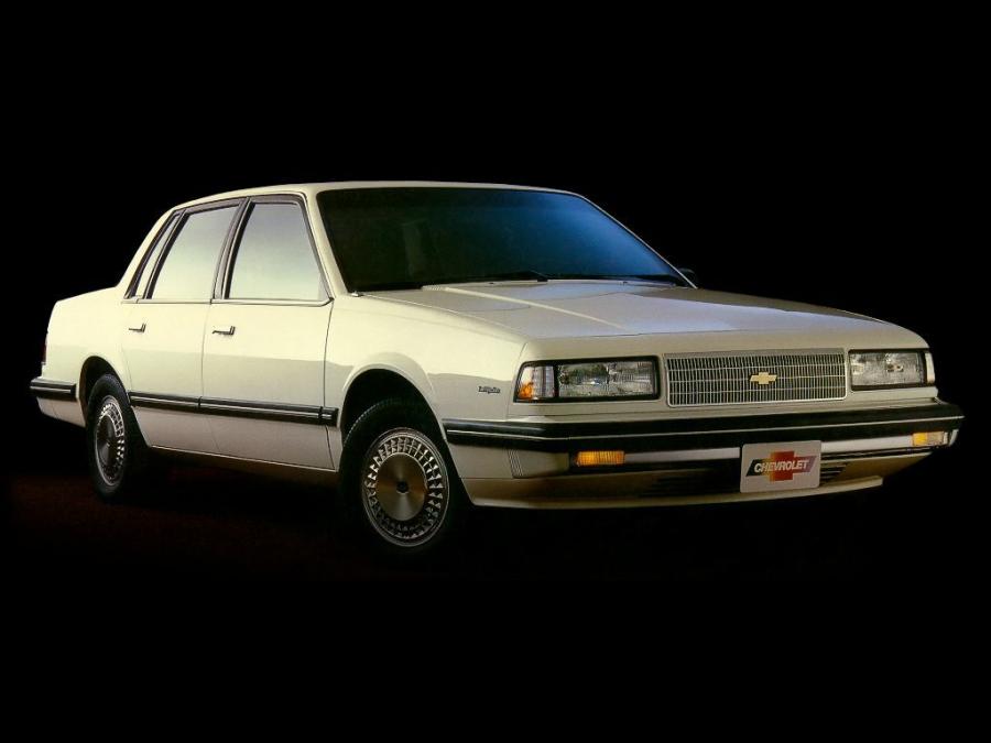 Chevrolet Celebrity 1986 года  (фото 3 из 4)